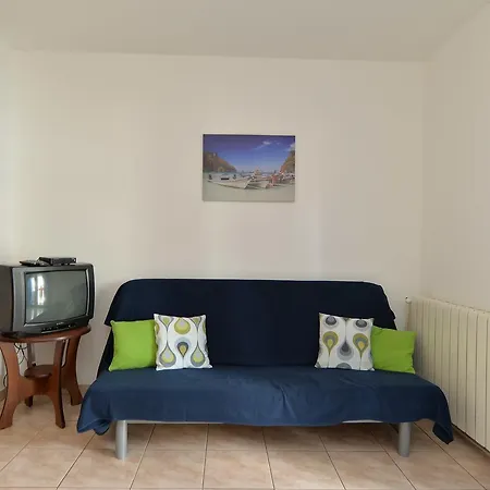 Apartman Veljko 100 Pula
