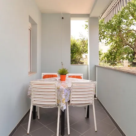 Veljko 100 Apartman *