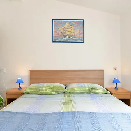 Apartman Veljko 100 Pula